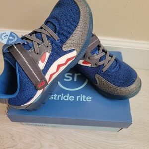 Stride Rite Light Up Shark Shoes Size 3 US Wide